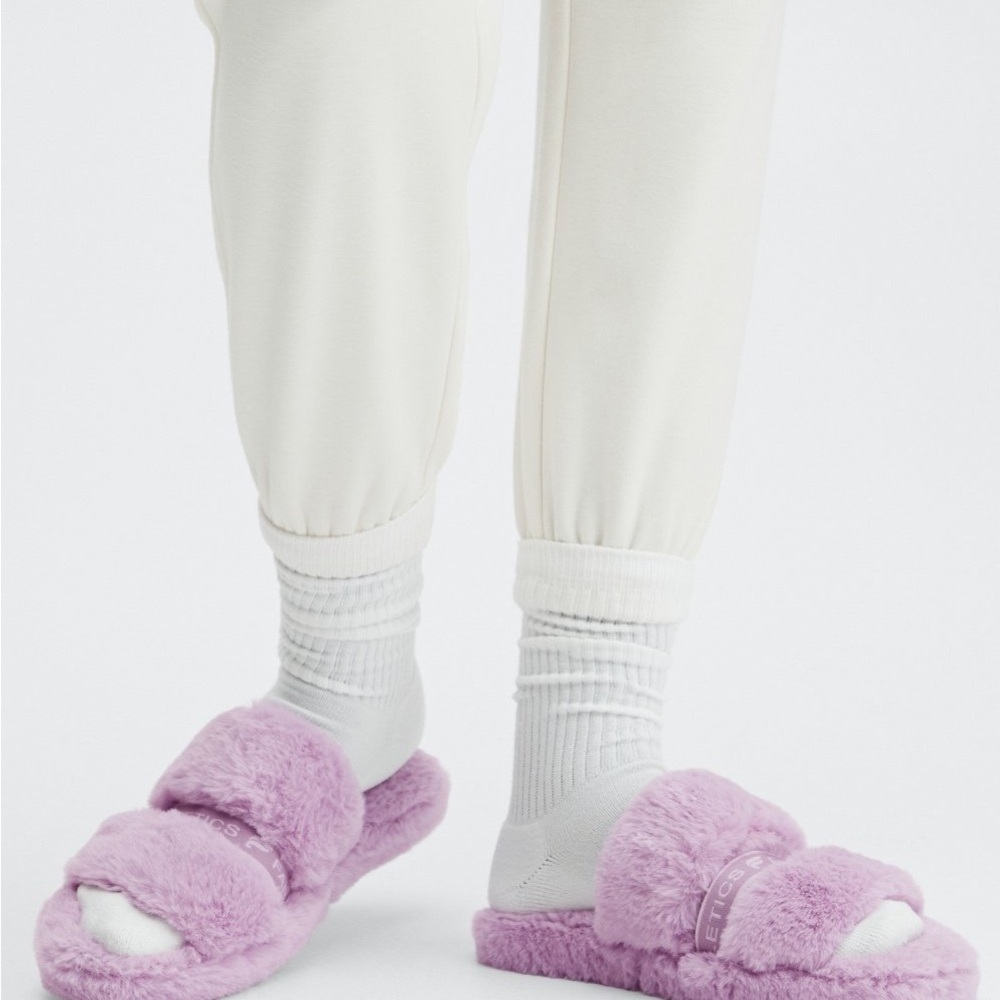 Fabletics Snug Strap Slipper Size 9 NWT in box Lavenda Light Purple